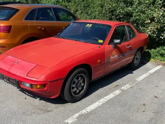 Porsche 924 1980 photo 2