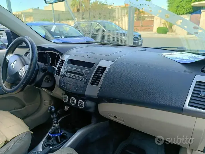 Mitsubishi Outlander 2007 photo 5
