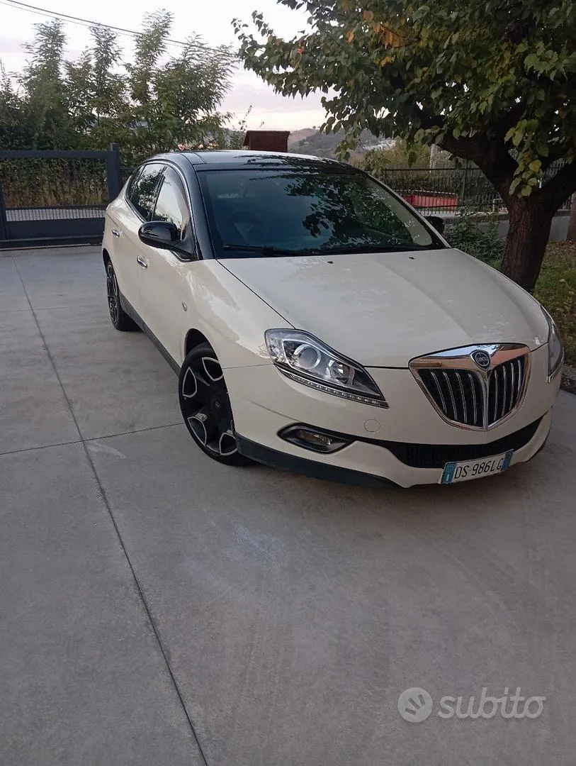 Lancia Delta 2008 photo 2