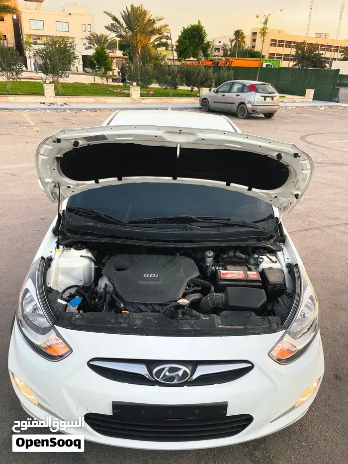 Hyundai Accent 2014 photo 3