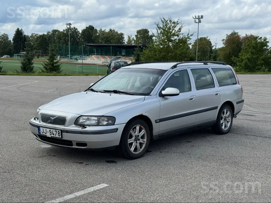 Volvo V70 2001 photo 2
