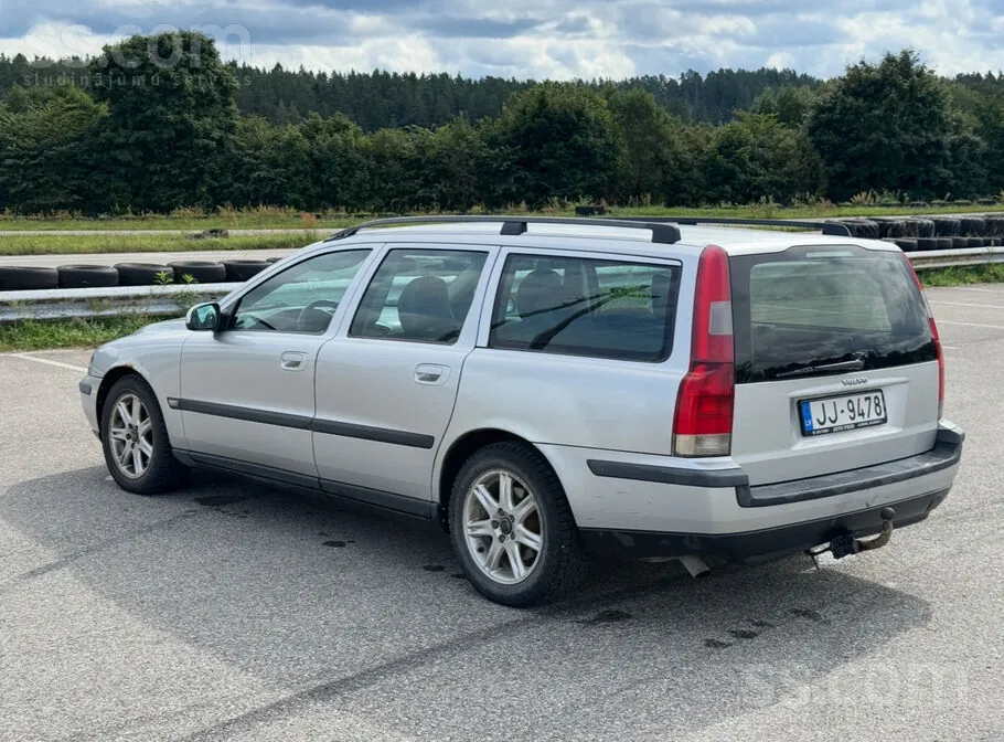 Volvo V70 2001 photo 3
