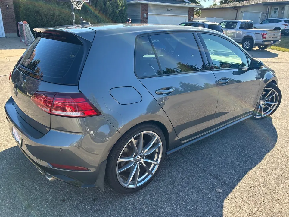 Volkswagen Golf R 2019 photo 2