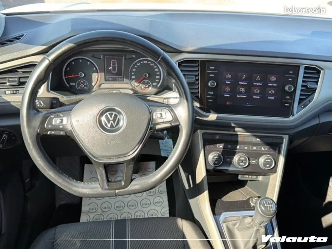 Volkswagen T-Roc 2020 photo 3