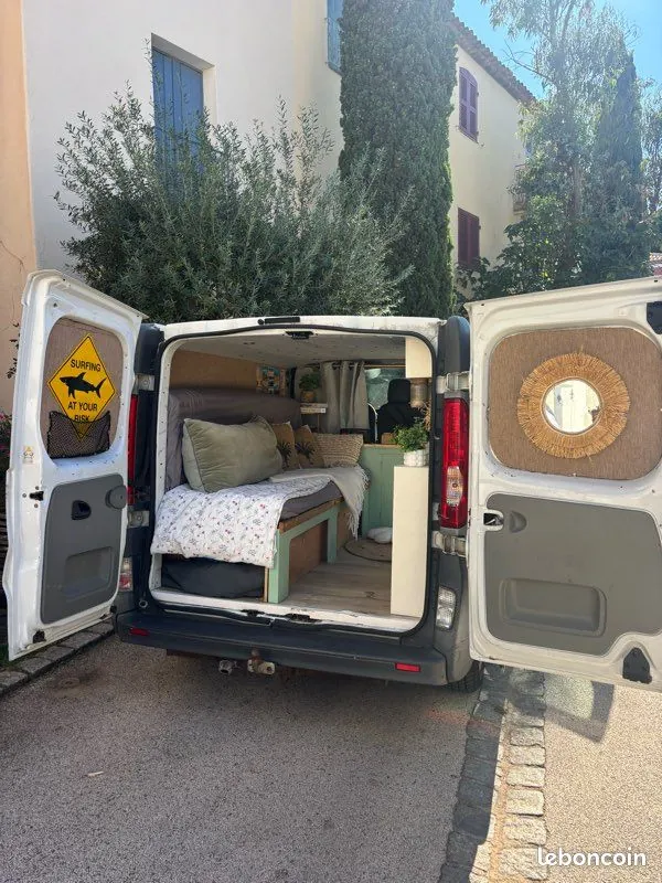 Renault Trafic 2011 photo 5