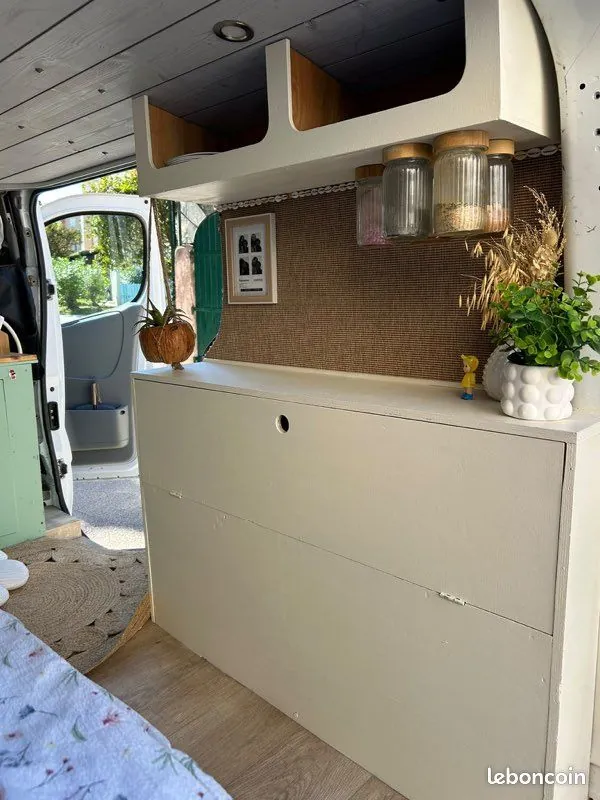 Renault Trafic 2011 photo 2