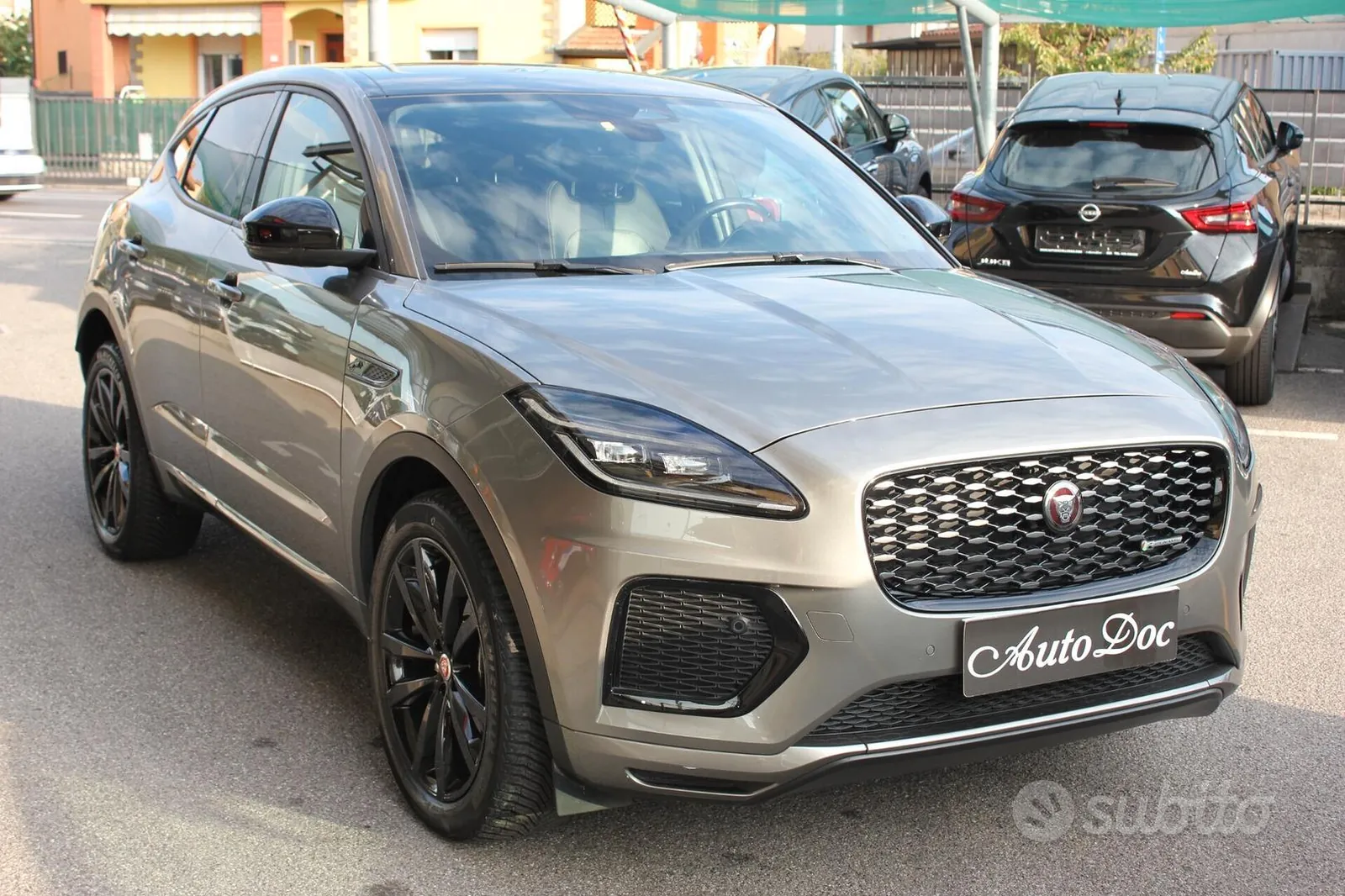 Jaguar E-Pace 2022 photo 3