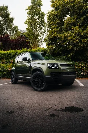Land Rover Defender 2026 photo 2