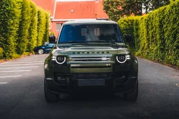 Land Rover Defender 2026 photo 3