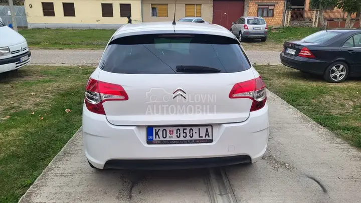 Citroen C4 2011 photo 4