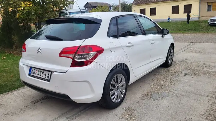 Citroen C4 2011 photo 5