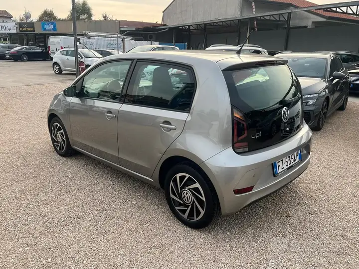 Volkswagen Up 2019 photo 3