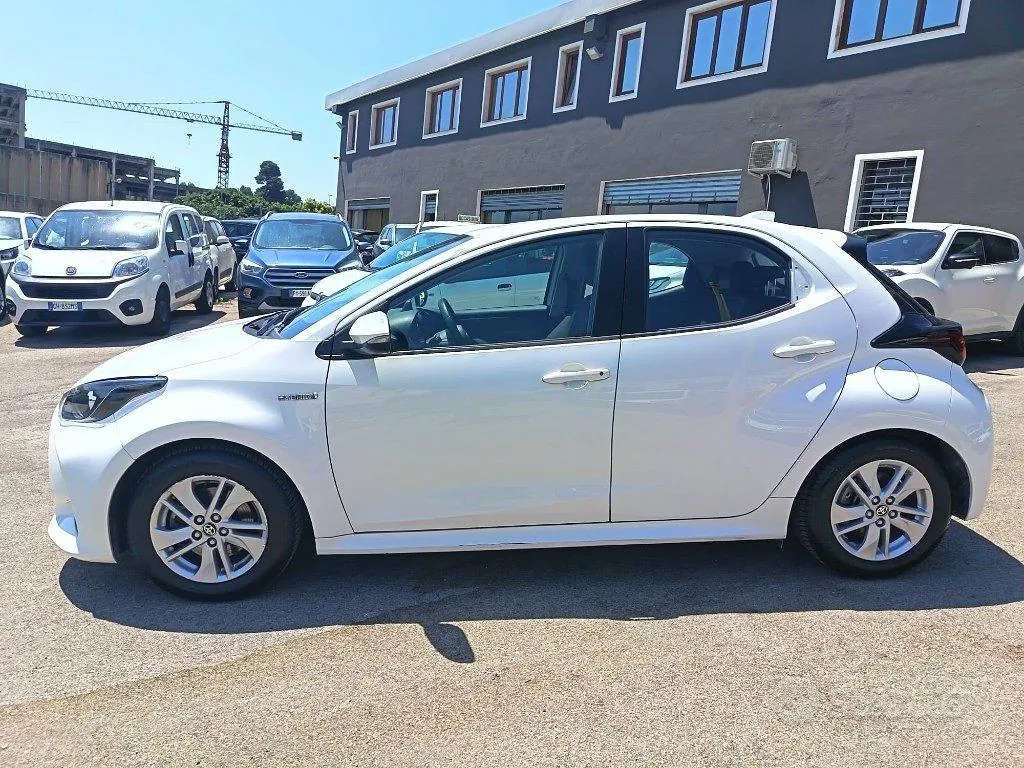 Toyota Yaris 2021 photo 4
