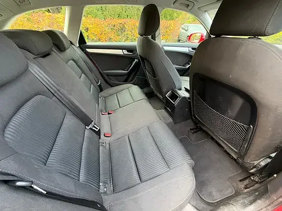 Audi A4 2010 photo 5