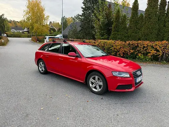 Audi A4 2010 photo 4