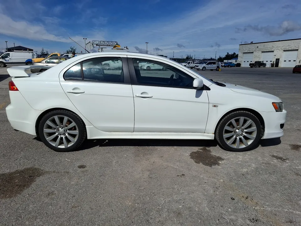 Mitsubishi Lancer 2009 photo 4