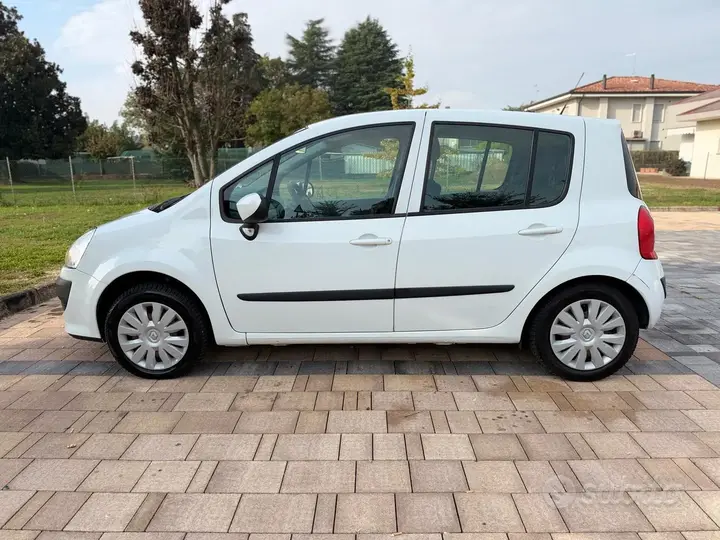 Renault Modus 2011 photo 4