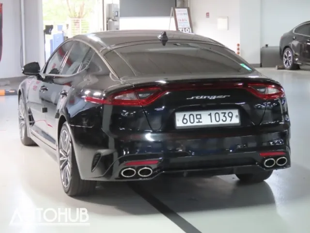 Kia Stinger 2017 photo 4