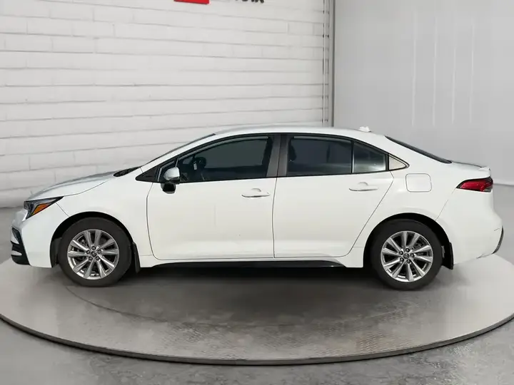Toyota Corolla 2024 photo 2