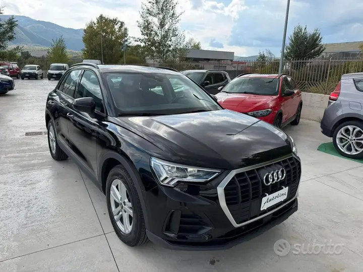 Audi Q3 2023 photo 2