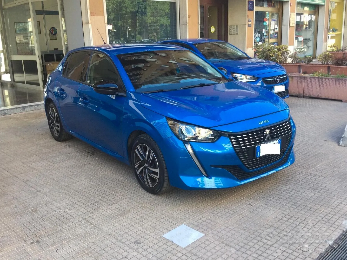 Peugeot 208 2023 photo 3