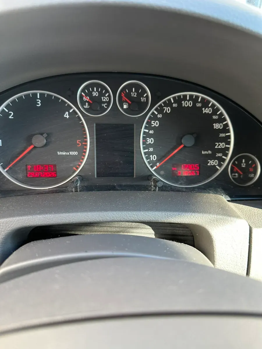 Audi A6 2004 photo 3