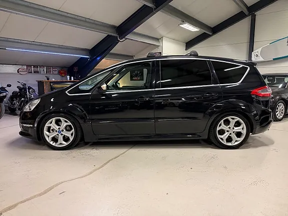 Ford S-Max 2012 photo 2