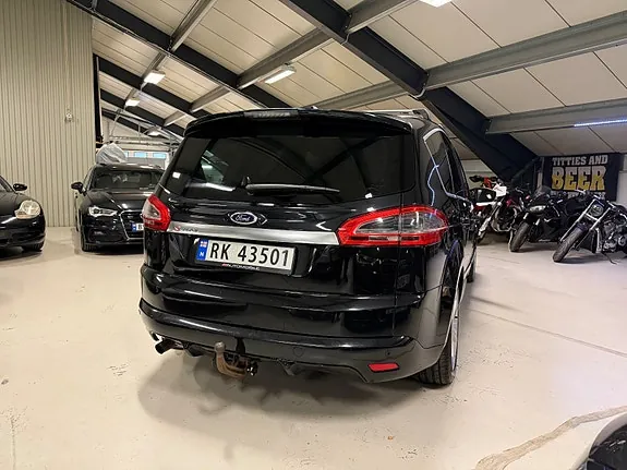 Ford S-Max 2012 photo 4