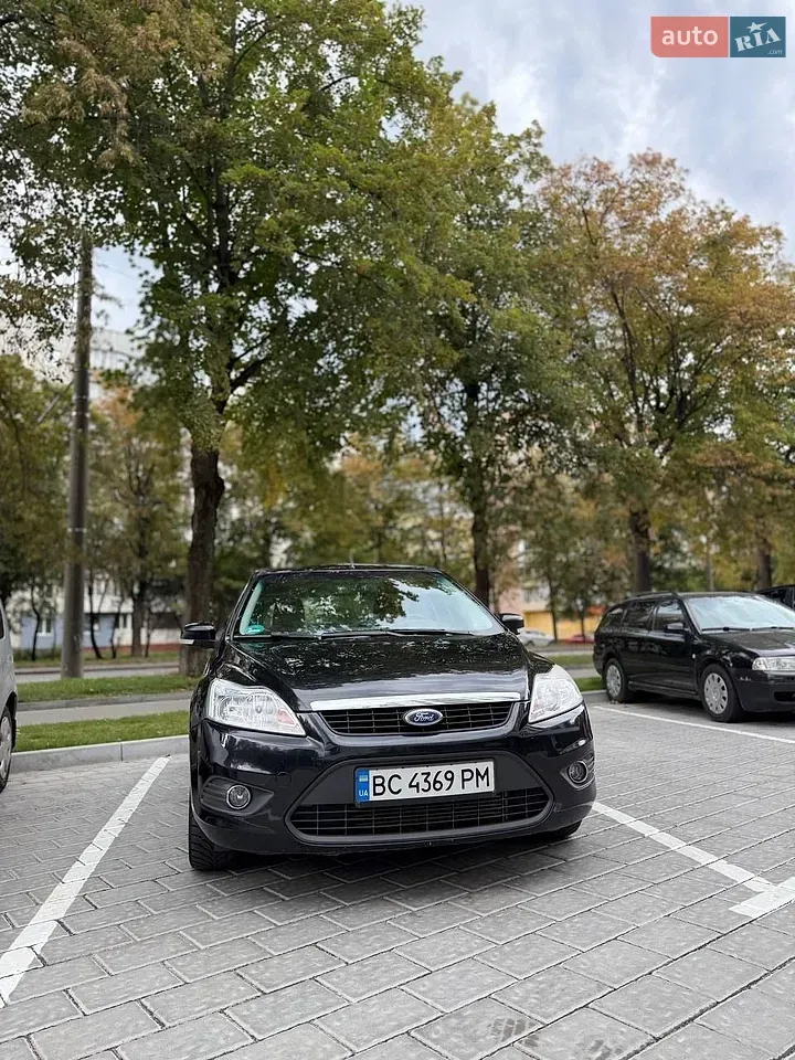 Ford Focus 2011 photo 2
