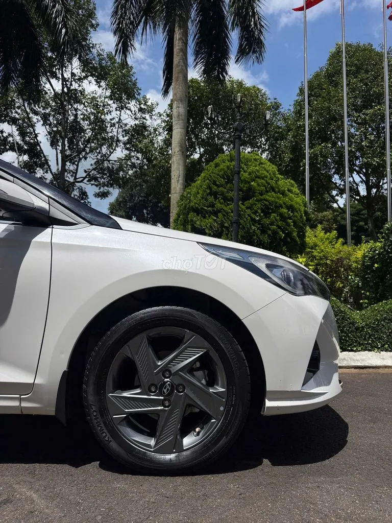 Hyundai Accent 2023 photo 4
