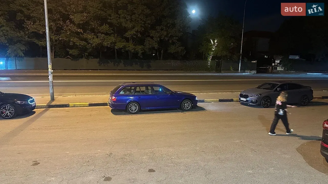 BMW 5 Series 2001 photo 2