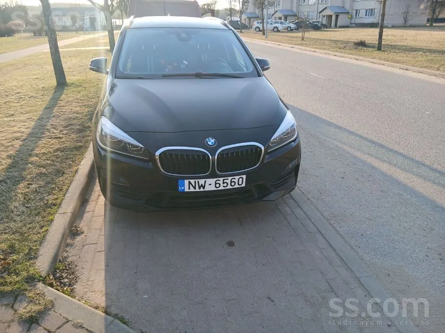 BMW 218 2018 photo 2