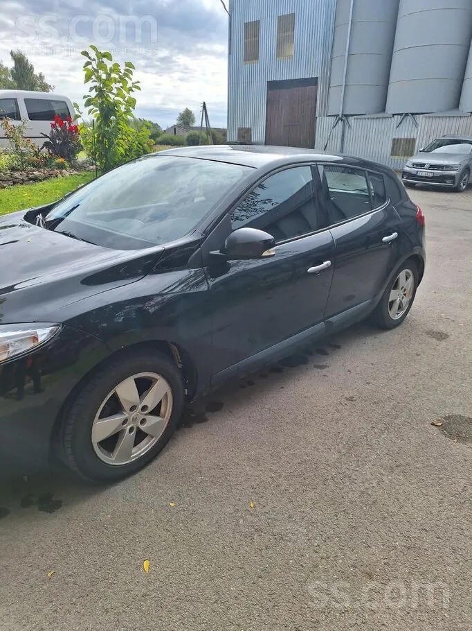 Renault Megane 2009 photo 2