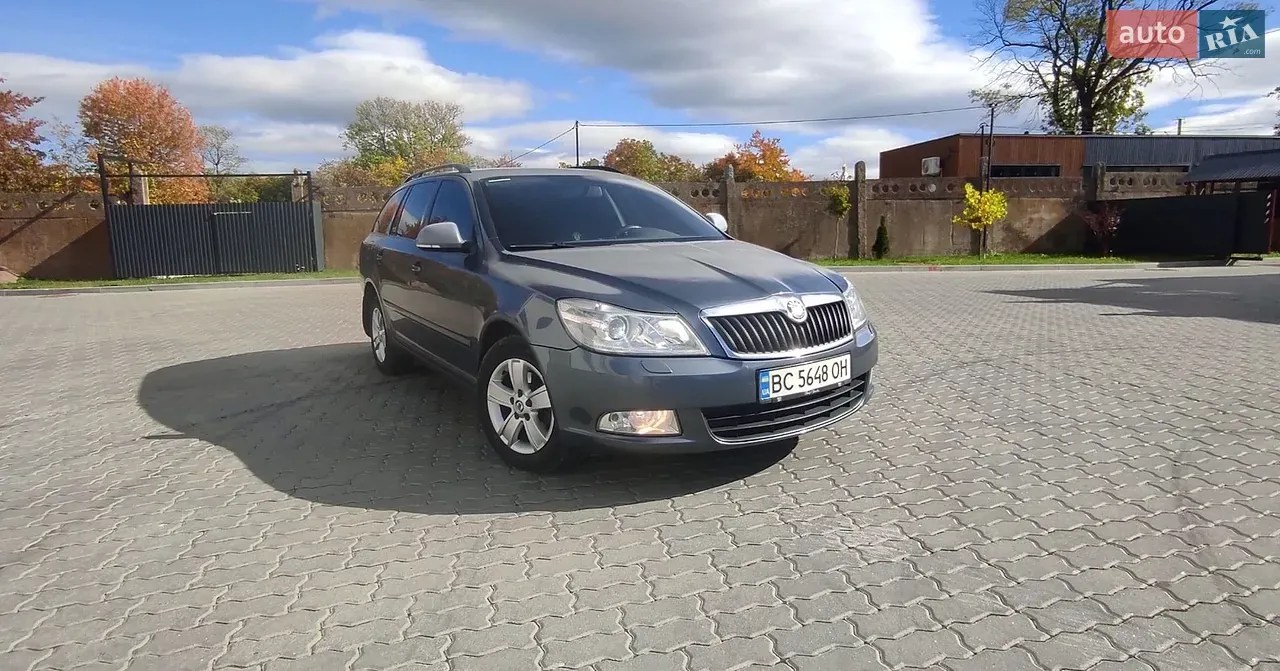Skoda Octavia 2011 photo 2