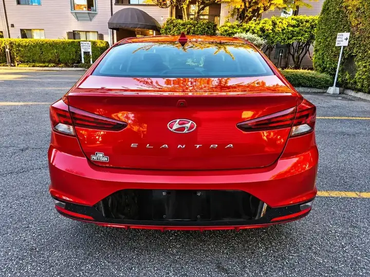 Hyundai Elantra 2019 photo 4