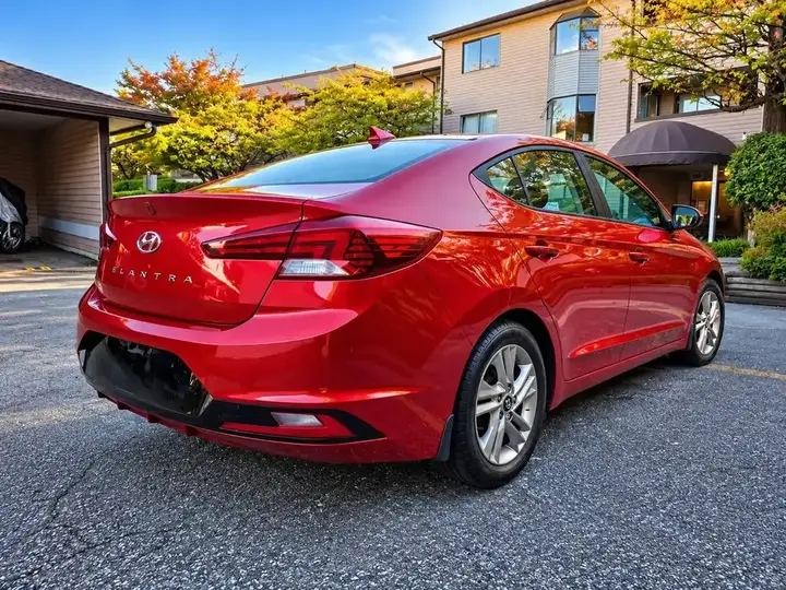 Hyundai Elantra 2019 photo 5