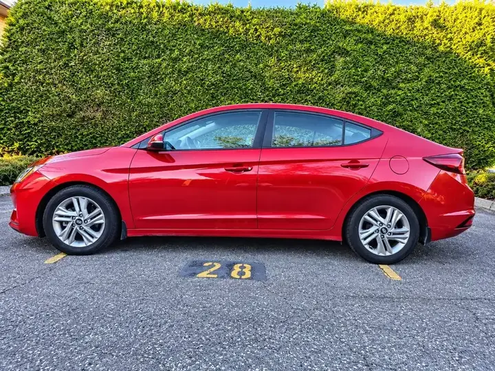 Hyundai Elantra 2019 photo 2