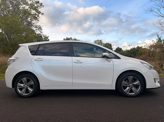 Toyota Verso 2014 photo 4