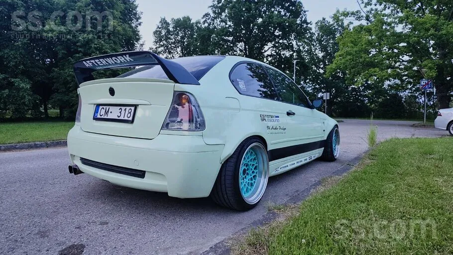 BMW 318 2004 photo 4