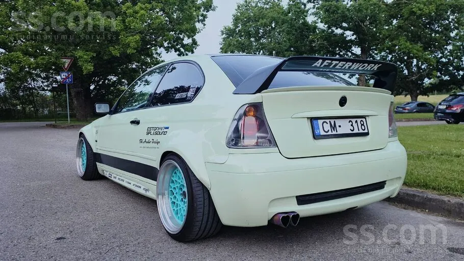 BMW 318 2004 photo 3