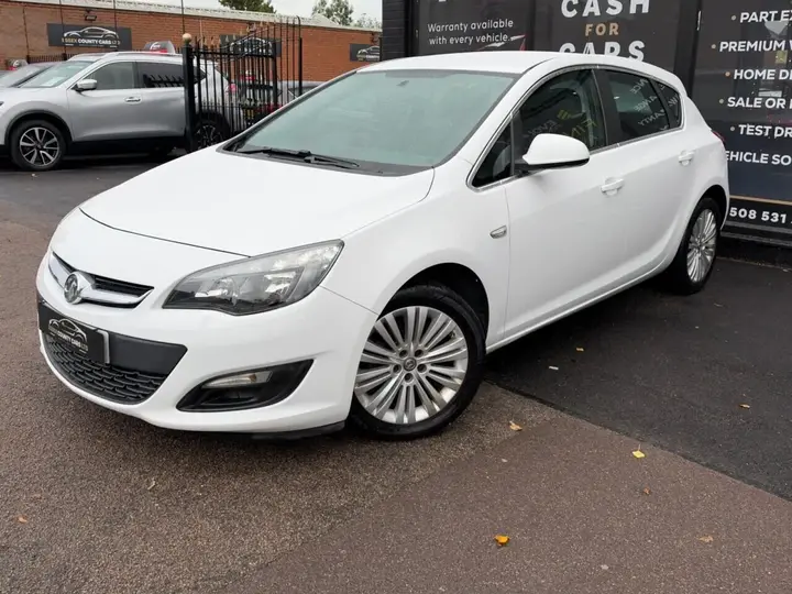 Vauxhall Astra 2015 photo 3