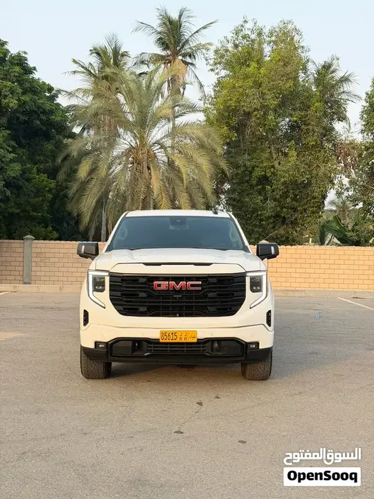 GMC Sierra 2025 photo 2