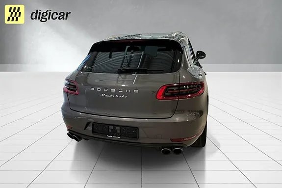 Porsche Macan Turbo 2016 photo 3