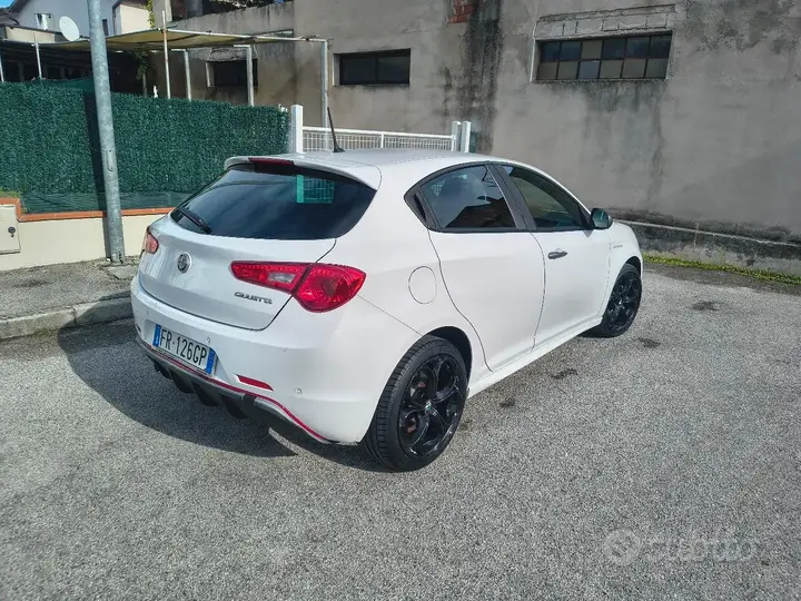 Alfa Romeo Giulietta 2018 photo 4