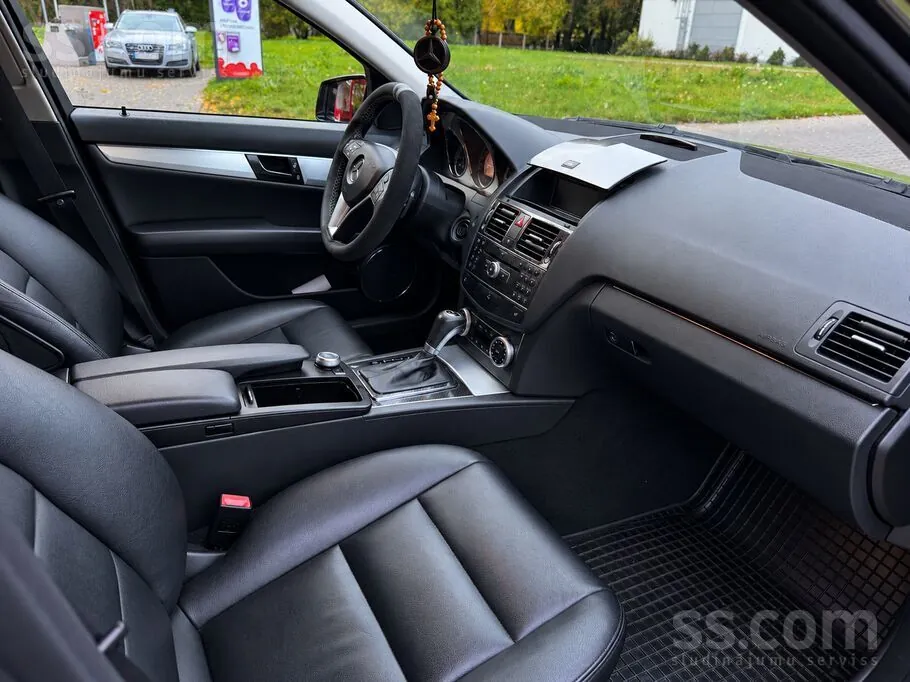 Mercedes-Benz C200 2009 photo 5