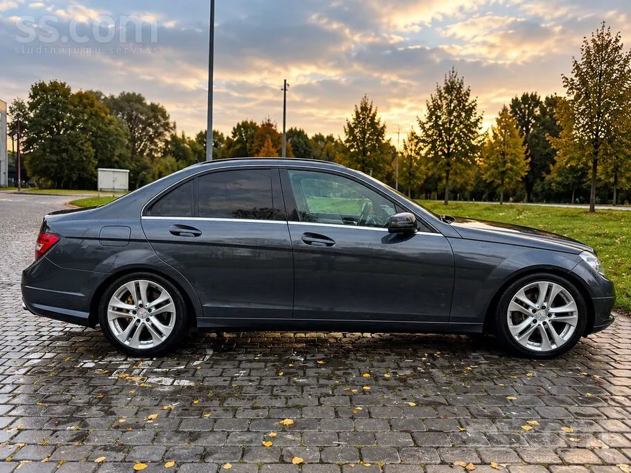 Mercedes-Benz C200 2009 photo 3