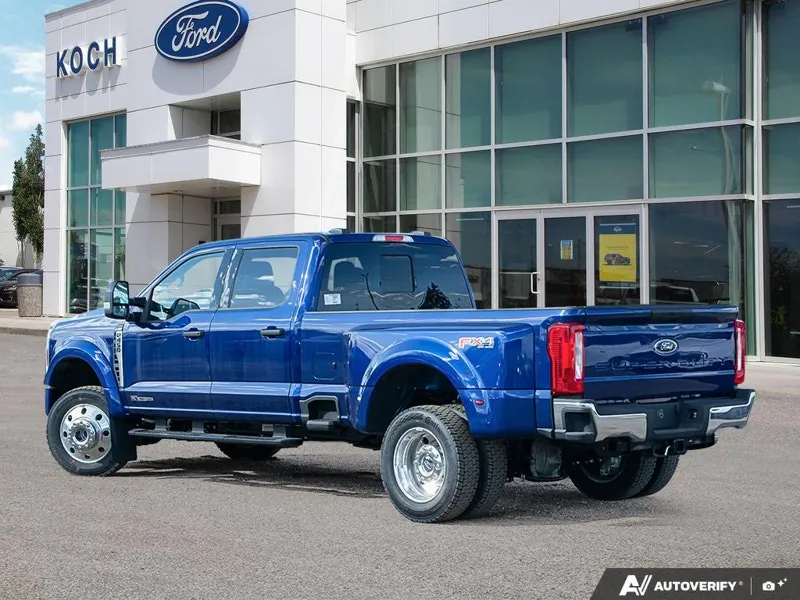 Ford F-450 Super Duty 2026 photo 4