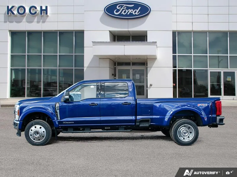 Ford F-450 Super Duty 2026 photo 3