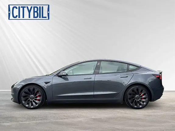 Tesla Model 3 2023 photo 2