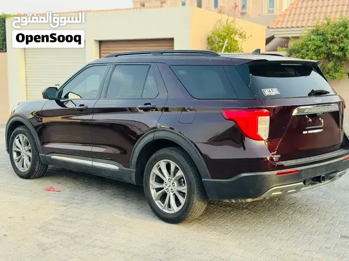 Ford Explorer 2022 photo 3